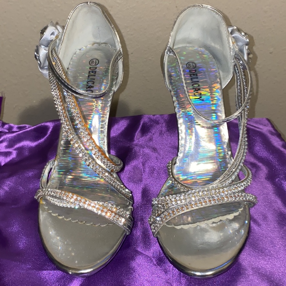 Heels - Picture 3 of 3